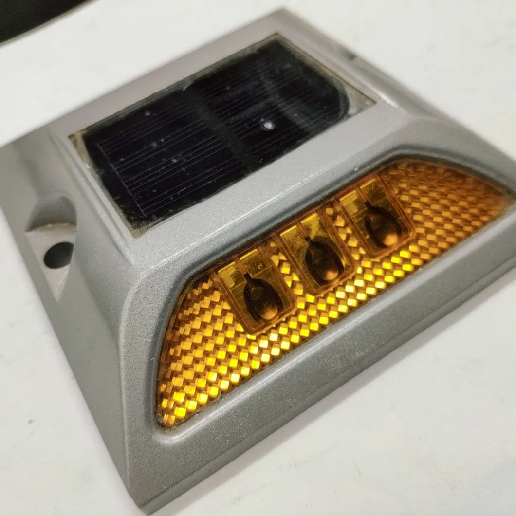 Cat Eye Road Stud Solar Road Stud with Embedded Reflector