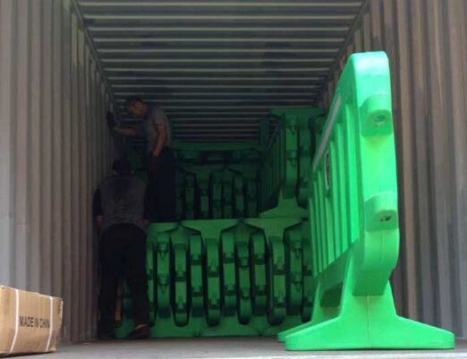 Good Quality Plastic Filled with Water or Sand Traffic Barrier