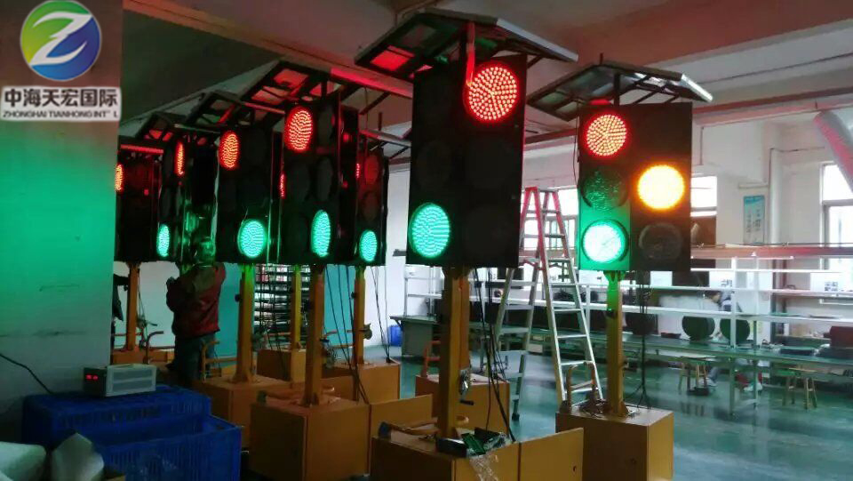 GPRS Solar LED Mobile Traffic Light Th- Ftl108