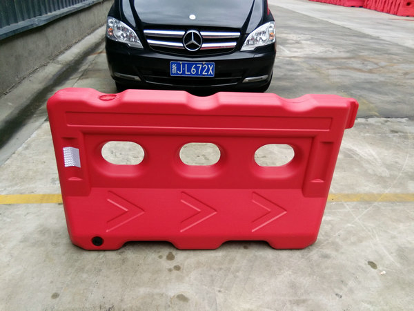 Hongqiao Brand Made in China Plastic Road Safety Barrier
