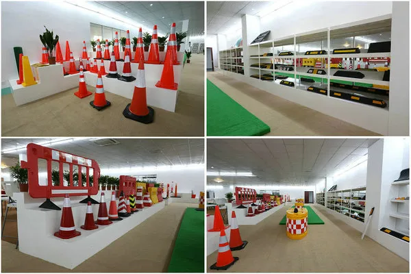 Hongqiao Brand Made in China Plastic Road Safety Barrier