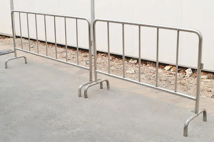 Low Maintenance Stainless Steel 316 Portable Pedestrian Barriers for Event