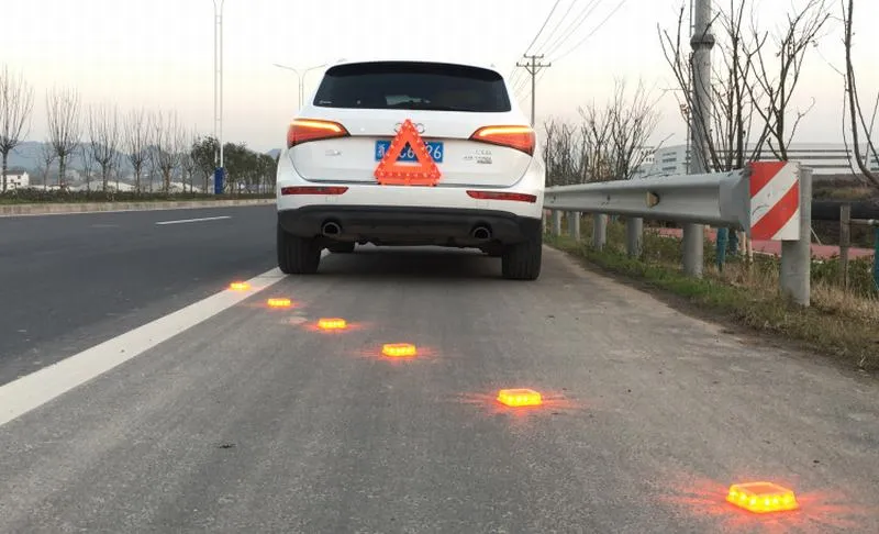 Rechargeable Traffic Emergency LED Flashing Warning LED Road Flares Lights