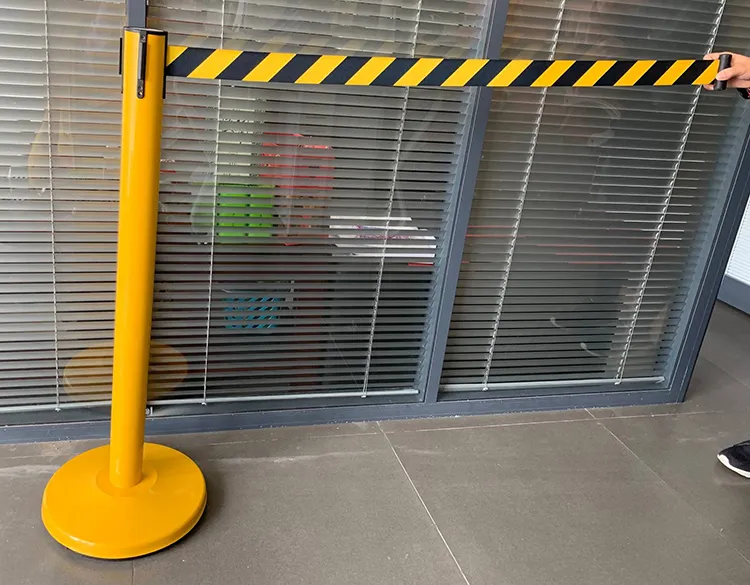 Stainless Steel Retractable Belt Stanchions Crowd Control Barrier Parking Barrier Stanchion Pole